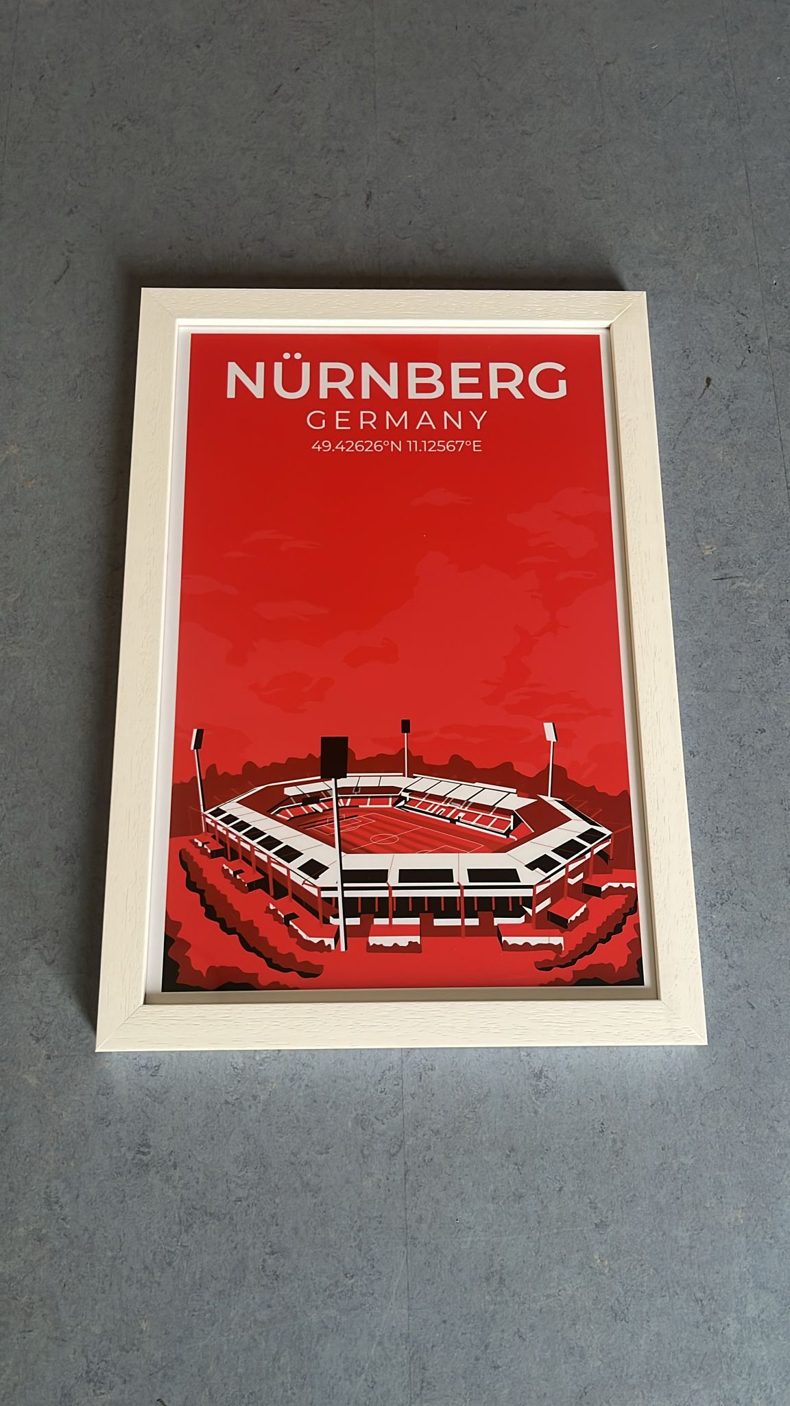 (B-Ware) Stadion Illustration Poster Nürnberg 40x35 cm, weißer Rahmen